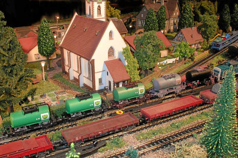 114 Gealtert.JPG - BP Kesselwagen gealtert - von glänzend neu bis schmutzig alt